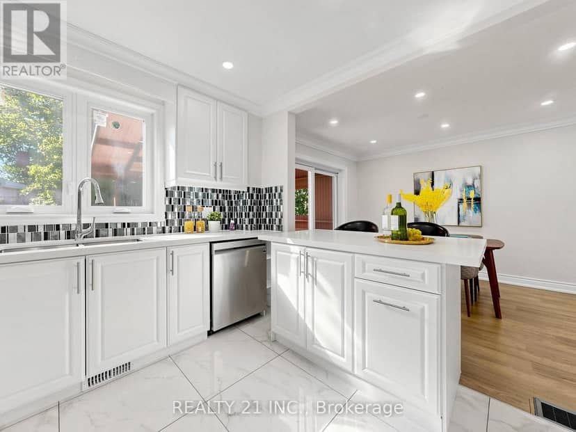 120 Queensbury Avenue — photo 20 of 40