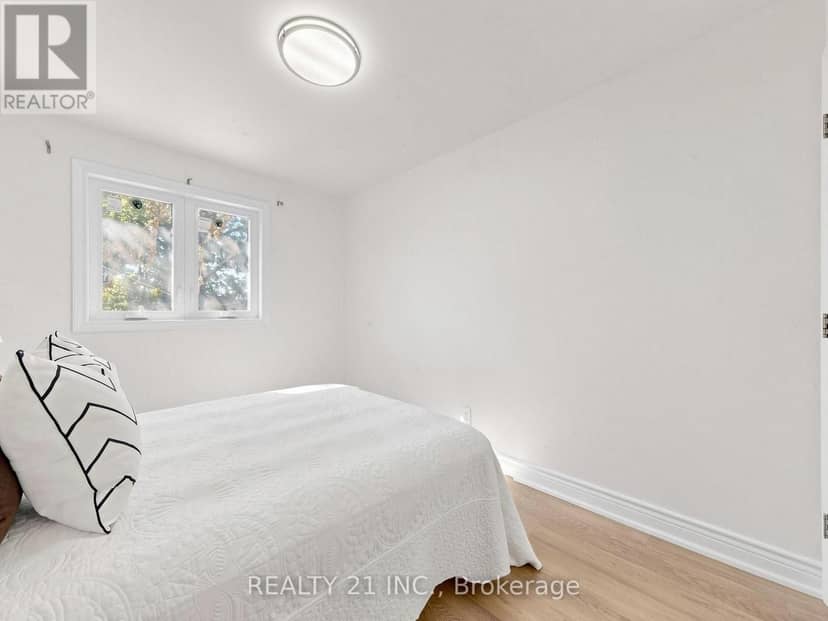 120 Queensbury Avenue — photo 32 of 40