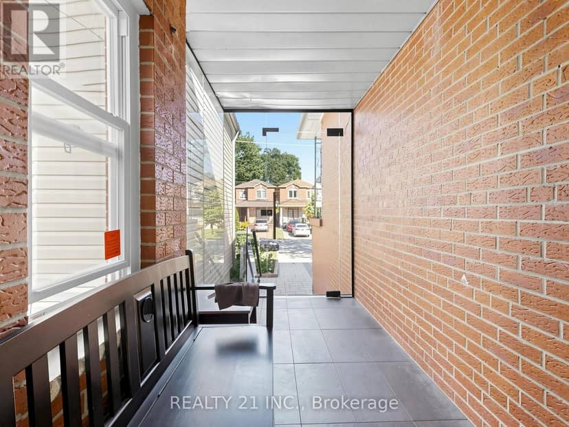 120 Queensbury Avenue, Toronto, photo 5
