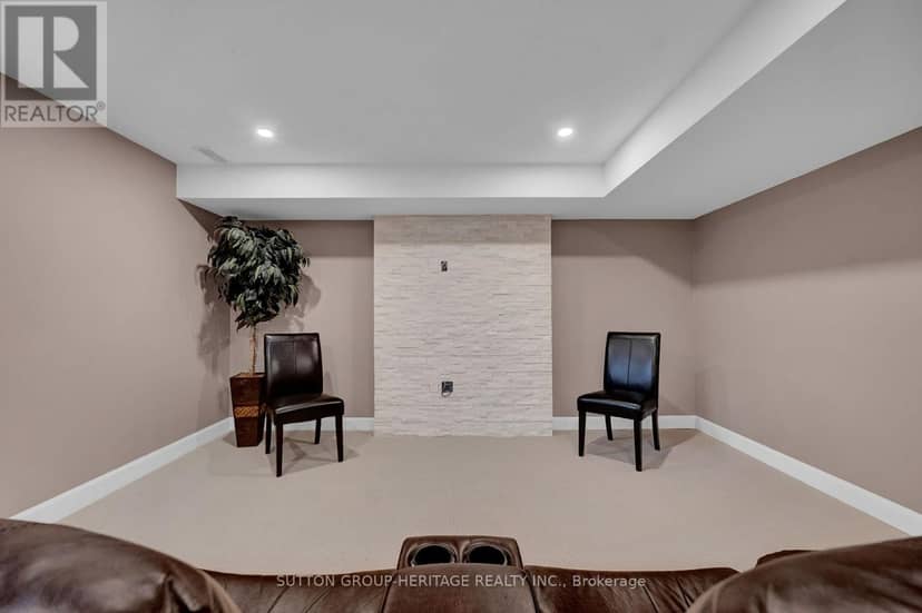 25 Charterhouse Drive — photo 35 of 40