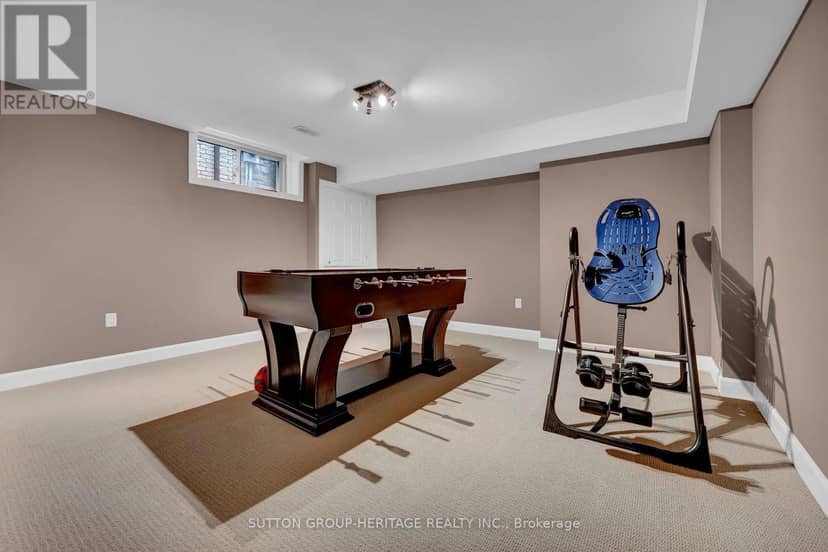 25 Charterhouse Drive — photo 38 of 40