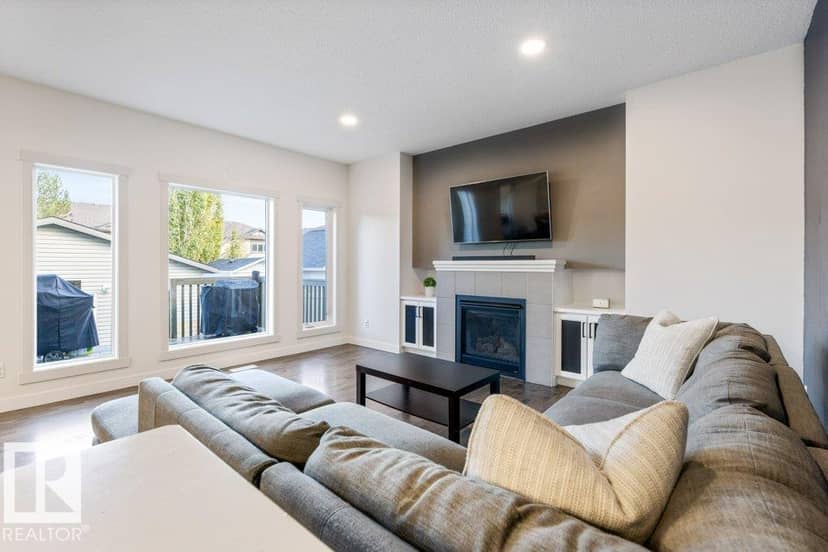 9056 Shaw Wy SW — photo 17 of 40