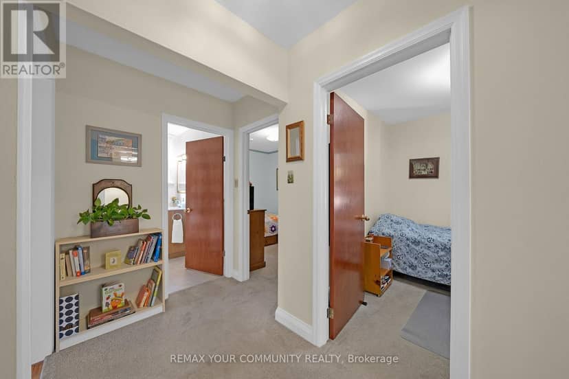 223 Richmond Street — photo 17 of 33