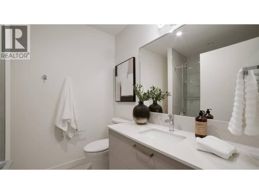 472 Lanfranco Road — photo 18 of 40