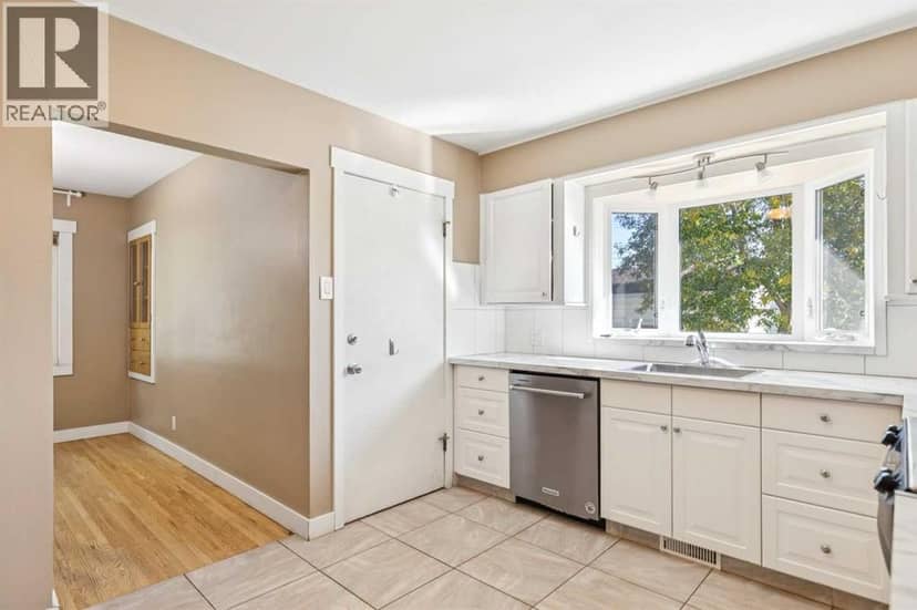 5428 Centre A Street NE — photo 16 of 40