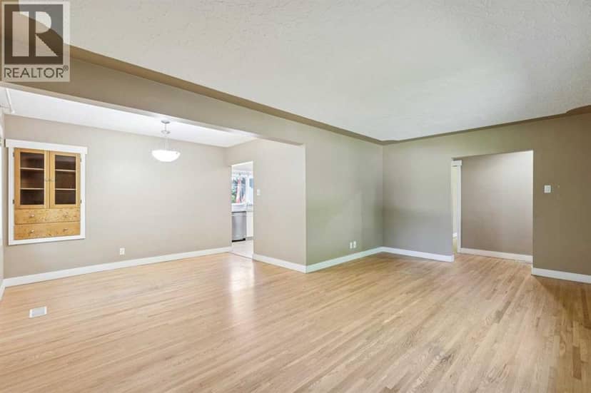 5428 Centre A Street NE, Calgary, photo 7