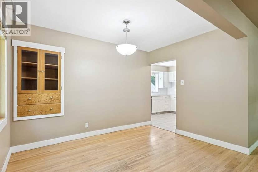 5428 Centre A Street NE — photo 10 of 40