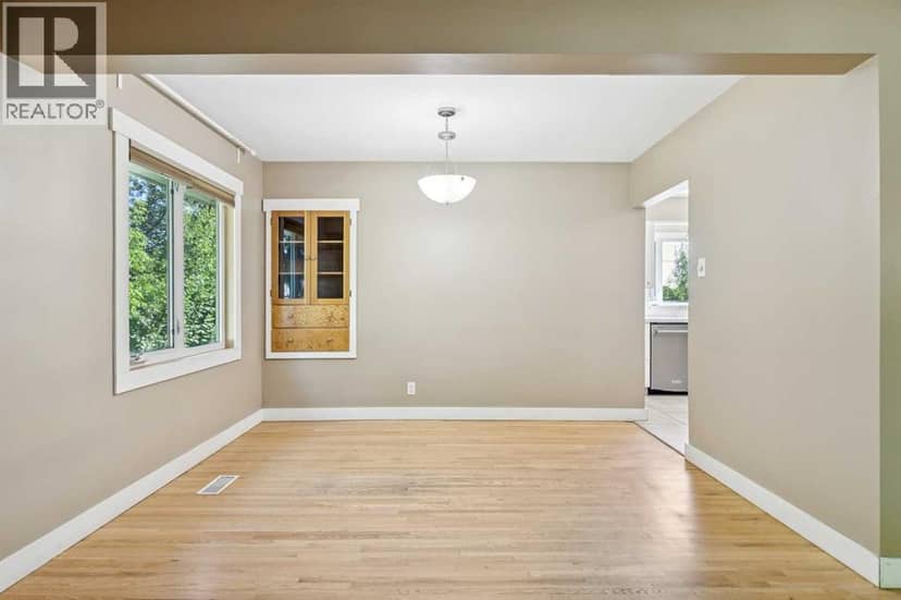 5428 Centre A Street NE, Calgary, photo 8