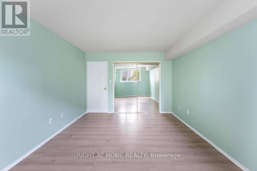 206 - 270 Scarlett Road — photo 17 of 21