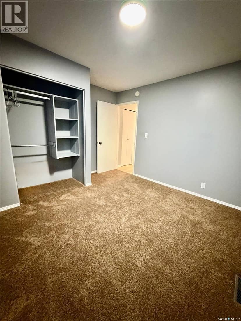 713 Birch CRESCENT — photo 17 of 40