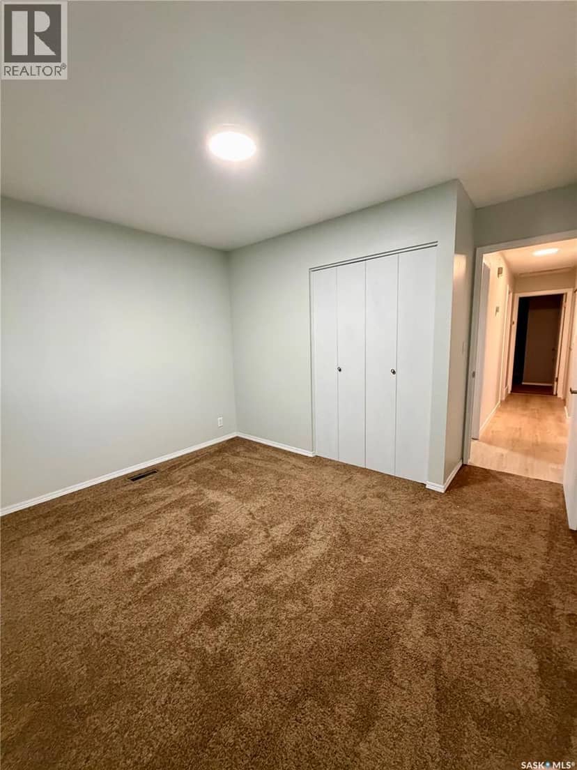 713 Birch CRESCENT — photo 27 of 40