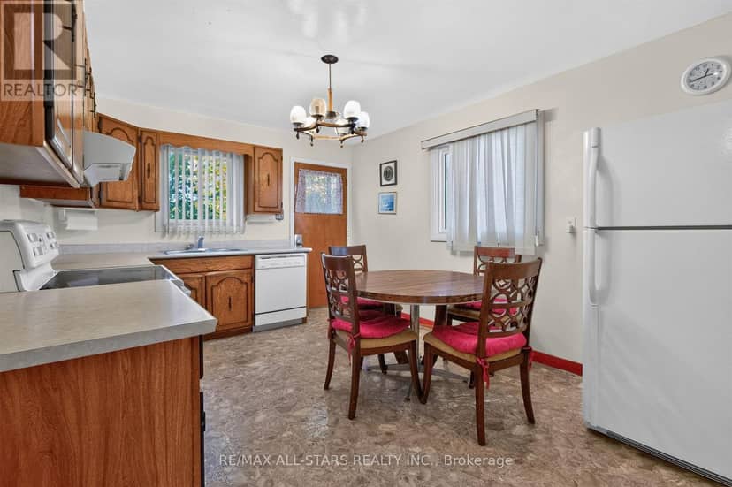 12 Adanac Drive — photo 12 of 33