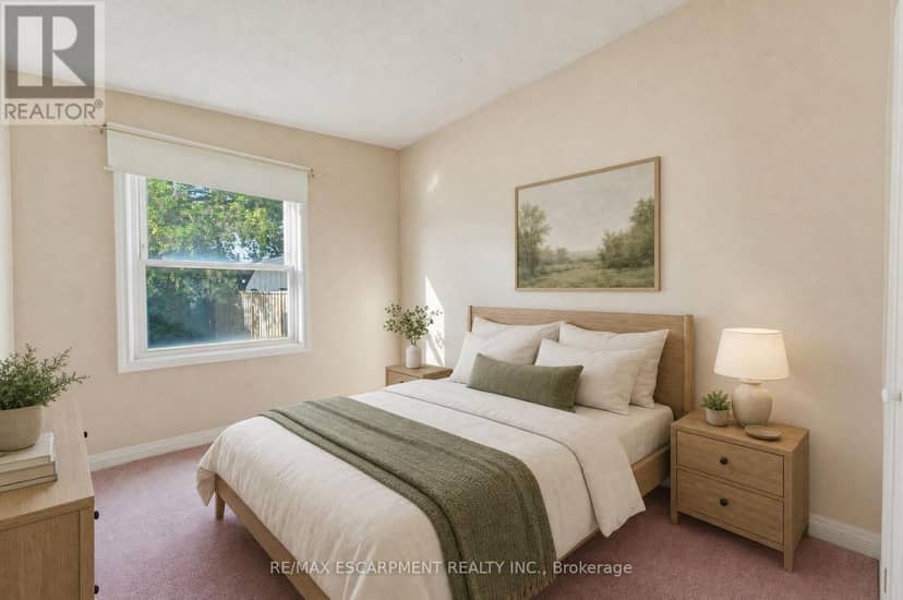 34 Fielding Crescent — photo 18 of 36