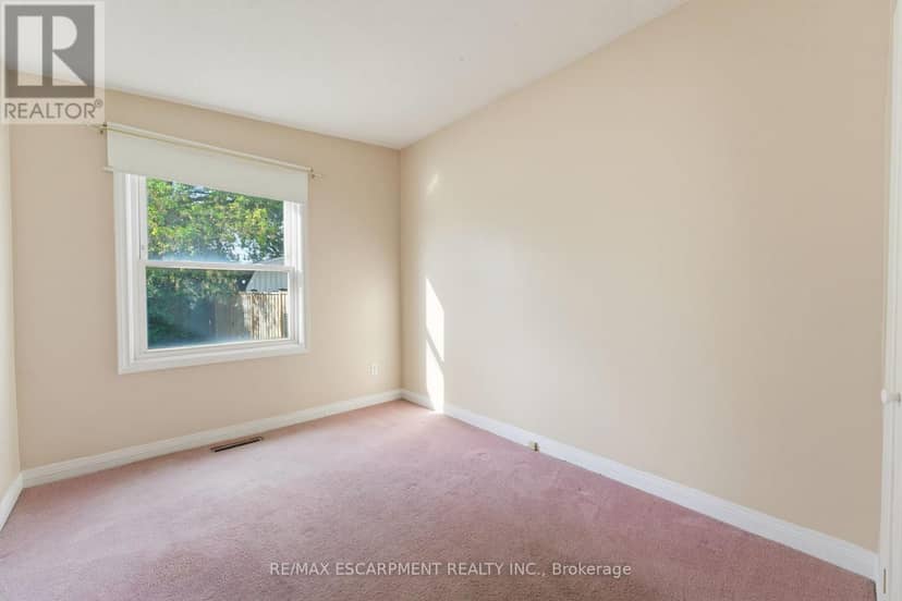 34 Fielding Crescent — photo 19 of 36