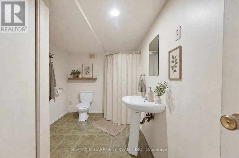 34 Fielding Crescent — photo 22 of 36