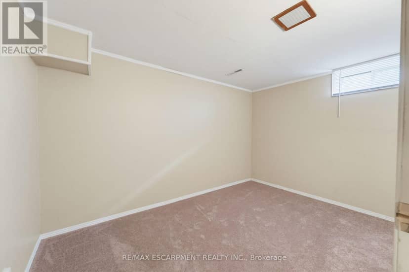 34 Fielding Crescent — photo 25 of 36