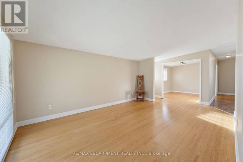 34 Fielding Crescent — photo 7 of 36