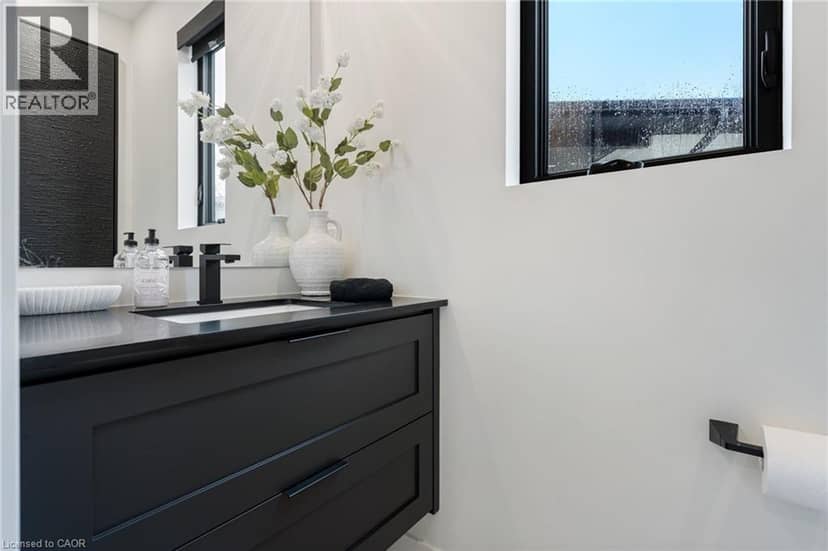 12 MACNEIL Court — photo 4 of 40
