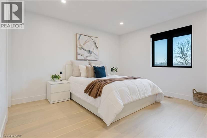 12 MACNEIL Court — photo 22 of 40