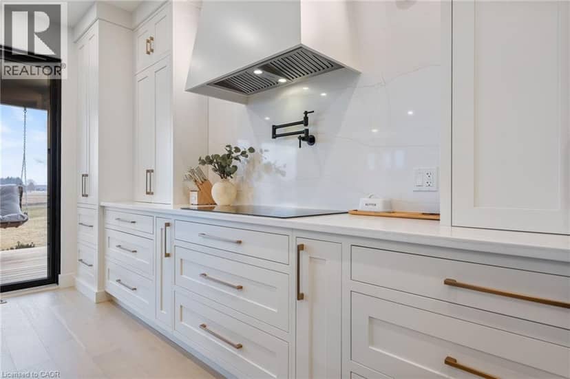 12 MACNEIL Court — photo 16 of 40
