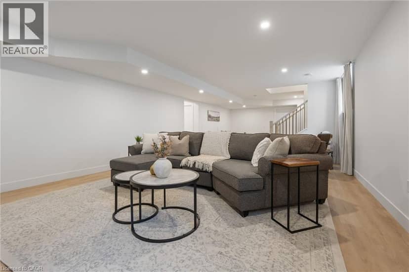 12 MACNEIL Court — photo 34 of 40