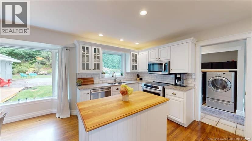 91 Queensbury Drive — photo 4 of 40