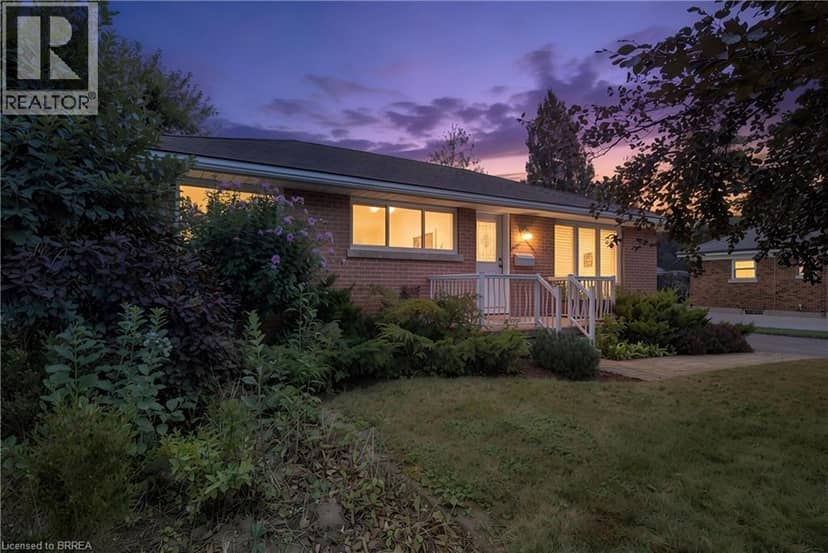 25 WAYNE Drive, Brantford, photo 3