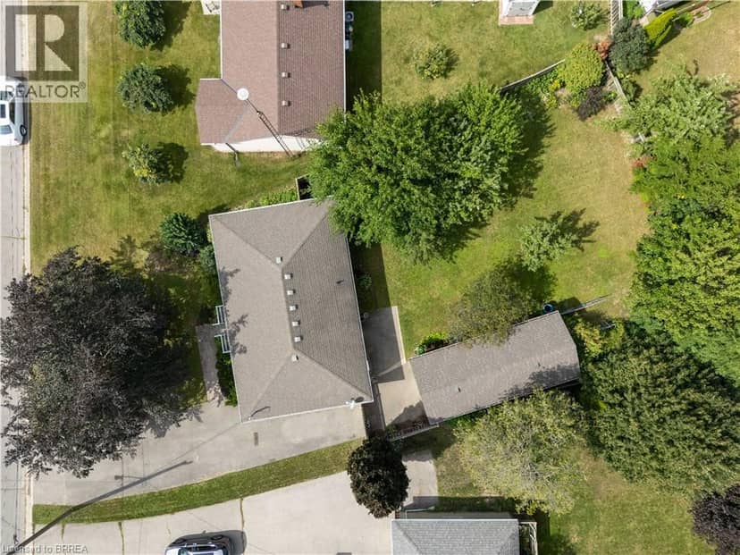 25 WAYNE Drive, Brantford, photo 8