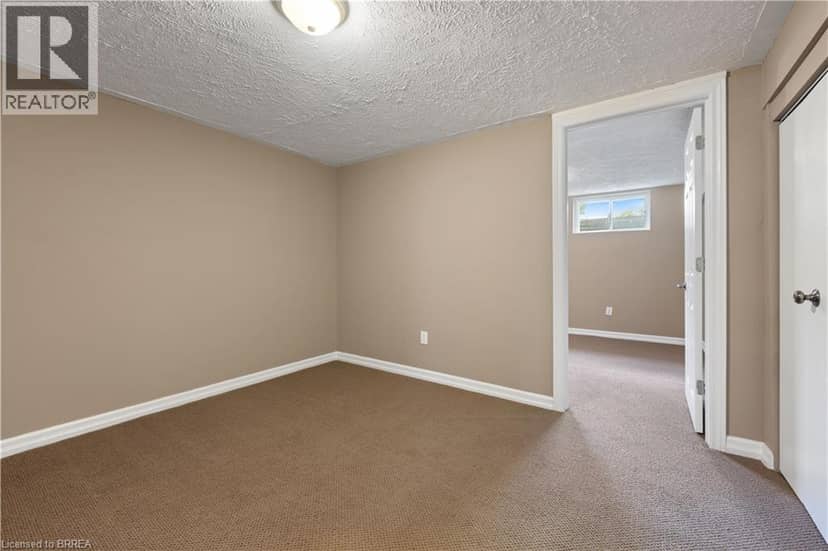 25 WAYNE Drive — photo 24 of 37