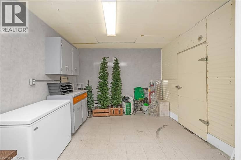 122 KING Street — photo 13 of 40