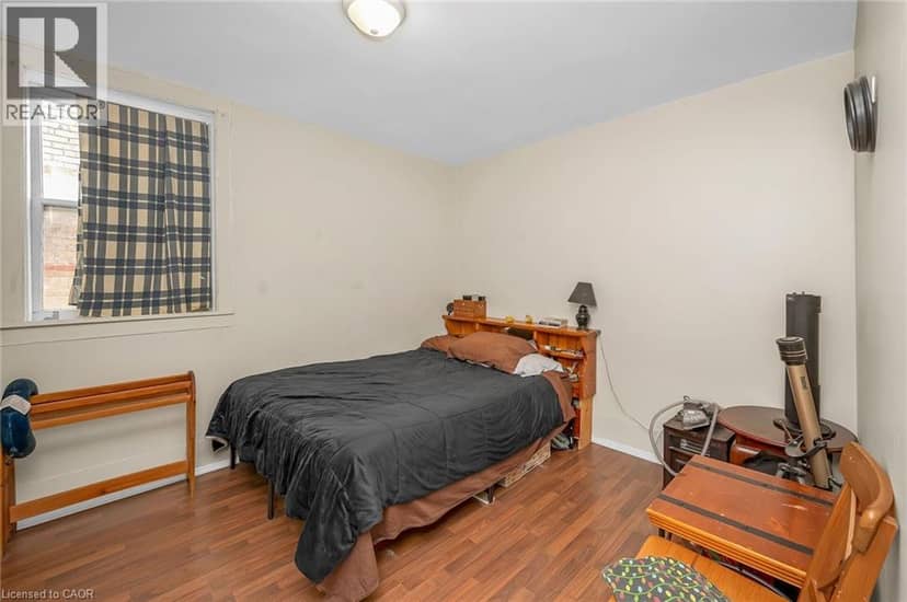 122 KING Street — photo 31 of 40