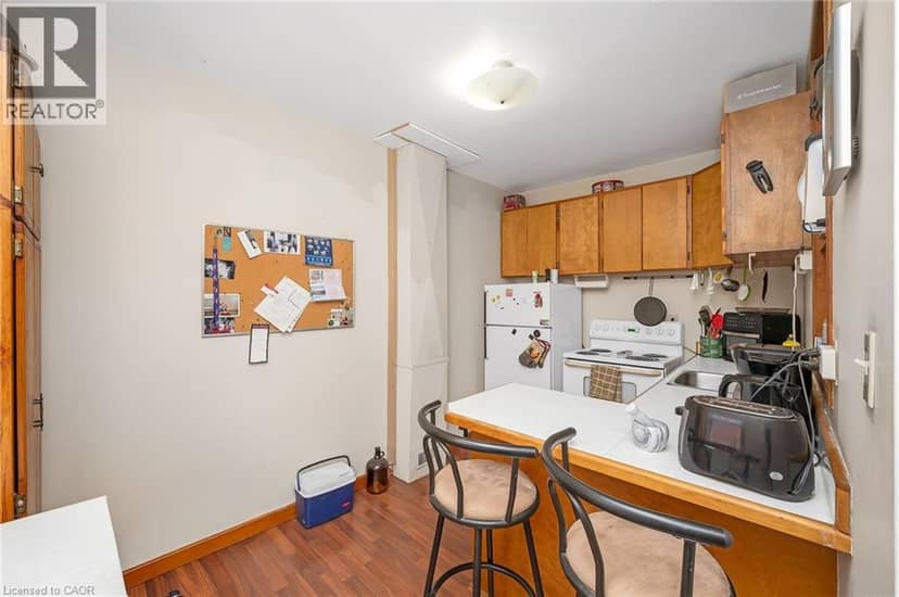 122 KING Street — photo 34 of 40