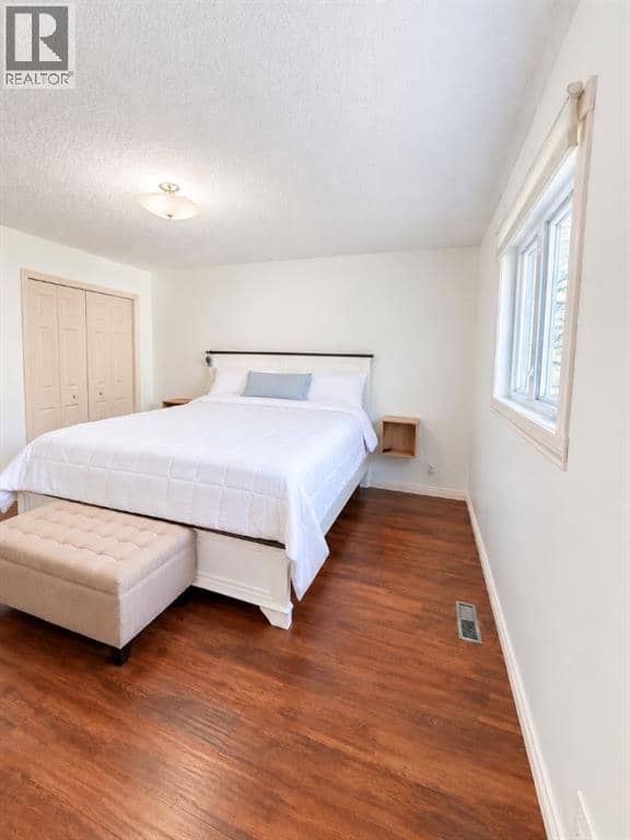 5009 45th Street — photo 11 of 20