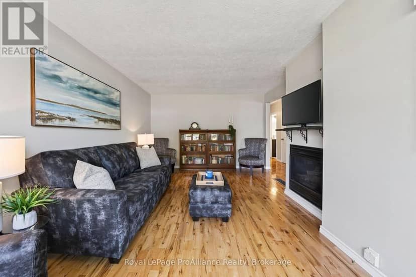 51 Craig Street — photo 11 of 40