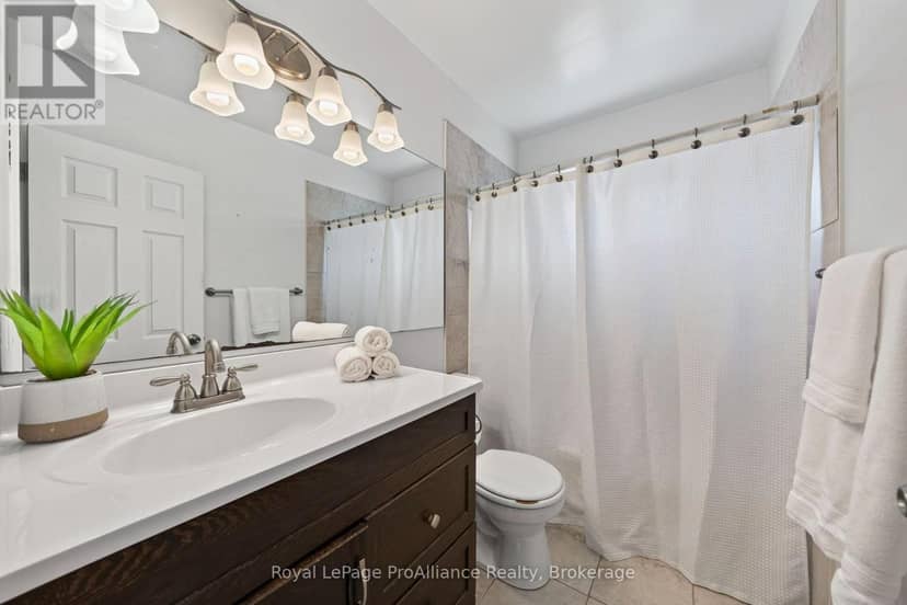 51 Craig Street — photo 13 of 40