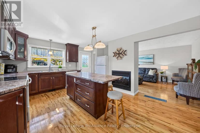 51 Craig Street — photo 9 of 40
