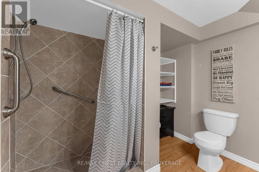 1208 Greenwood Park Drive — photo 38 of 40