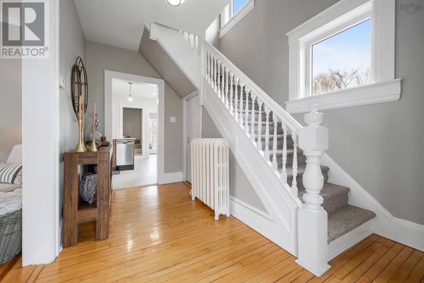 236 Abercrombie Road — photo 7 of 40