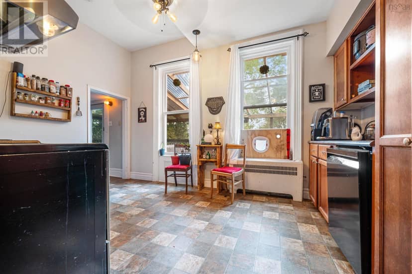75 Denoon Street — photo 9 of 40