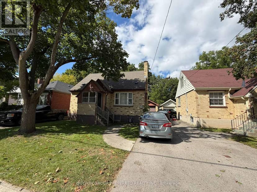220 Bernard Avenue, London East