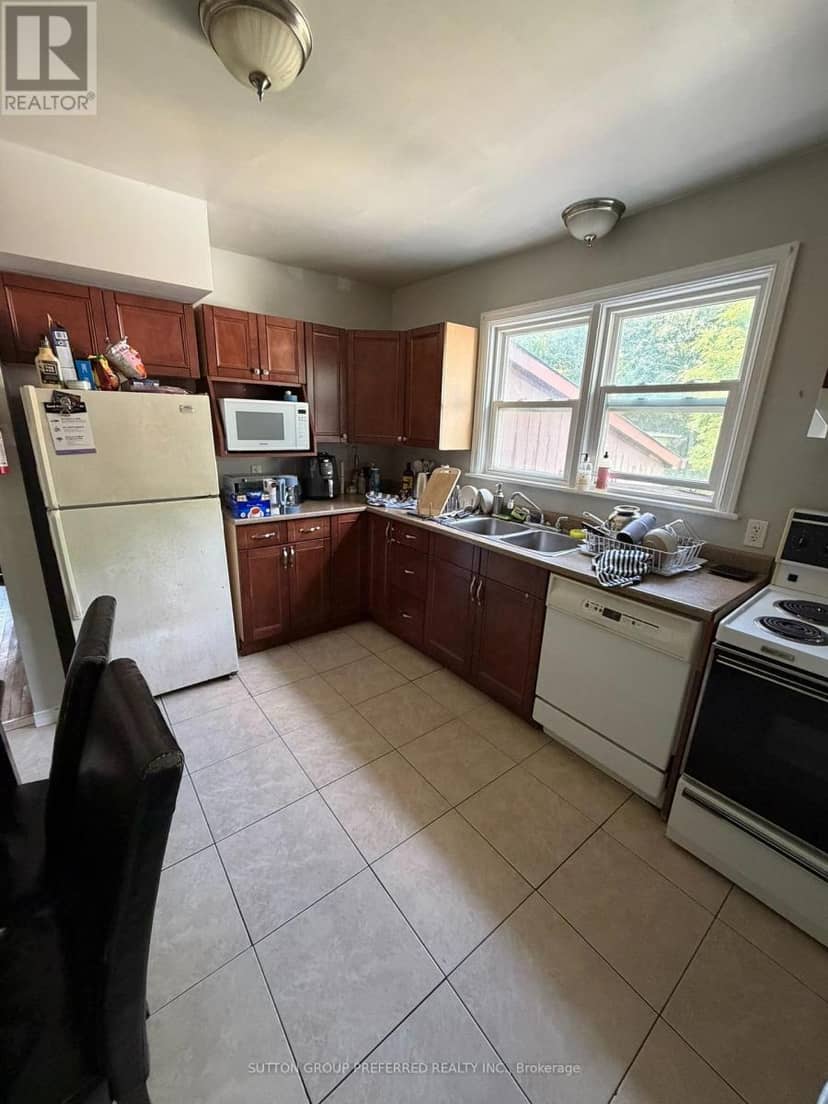 220 Bernard Avenue — photo 13 of 22