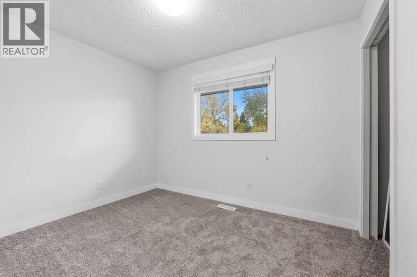 5012 38A Avenue — photo 13 of 40