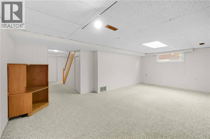30 WESTWOOD Crescent — photo 29 of 37