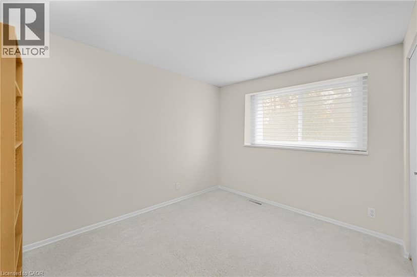 30 WESTWOOD Crescent — photo 21 of 37