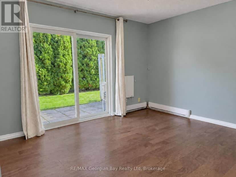 56 - 696 King Street — photo 19 of 36