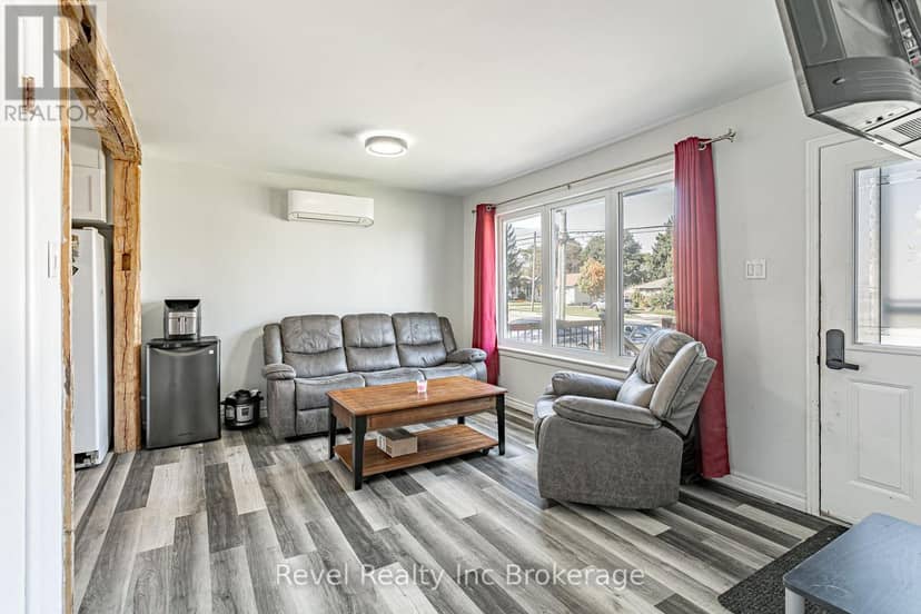 824 Devonshire Avenue, Woodstock, photo 6