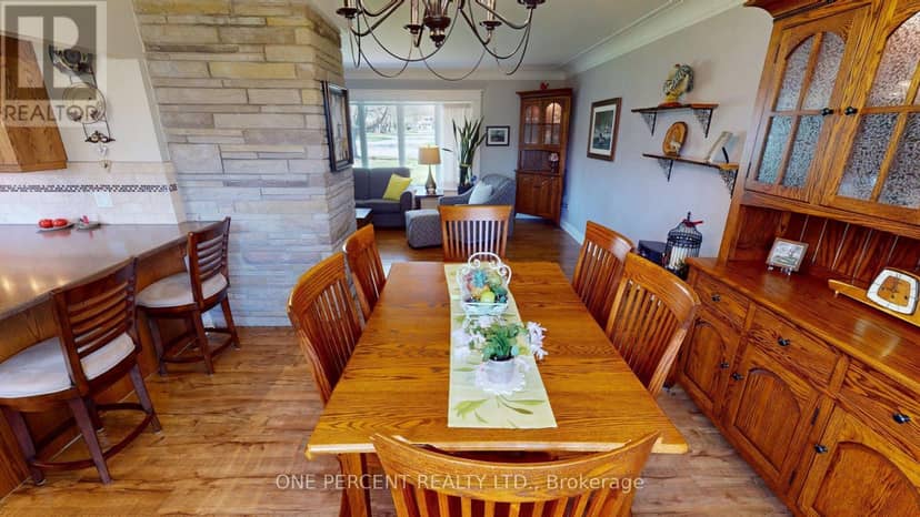 16 Daleview Crescent — photo 10 of 24