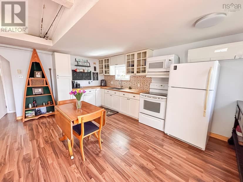 31 FLOSSIE Lane — photo 18 of 29