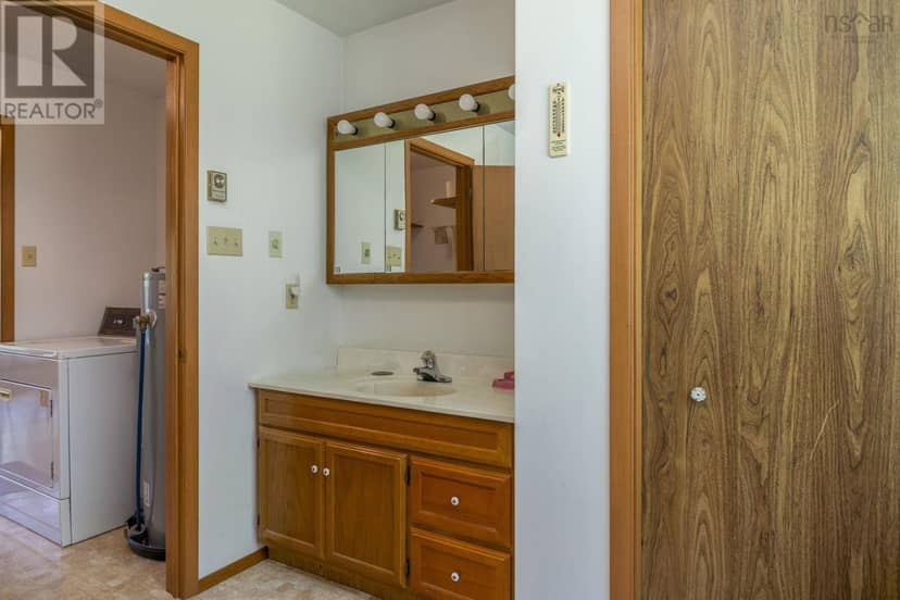 50 South Stewart Road — photo 31 of 40