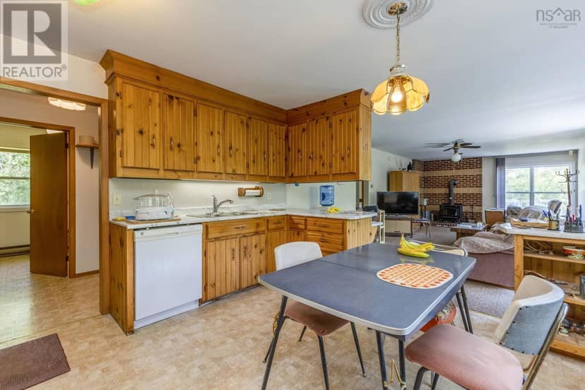 50 South Stewart Road — photo 21 of 40